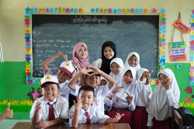 Mengabdikan Ilmu di Ujung Negeri: Kisah ITS Mengajar di Pulau Mengare